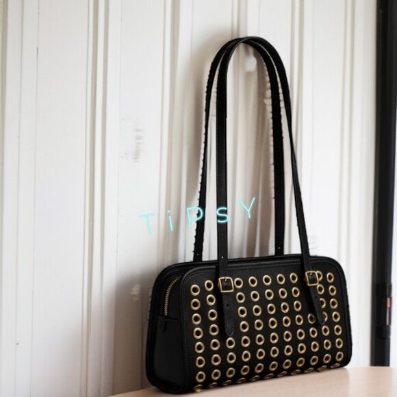 NEW WITH TAGS! Coach Limited Edition Swing Zip Bag With Grommets - Picture 4 of 10